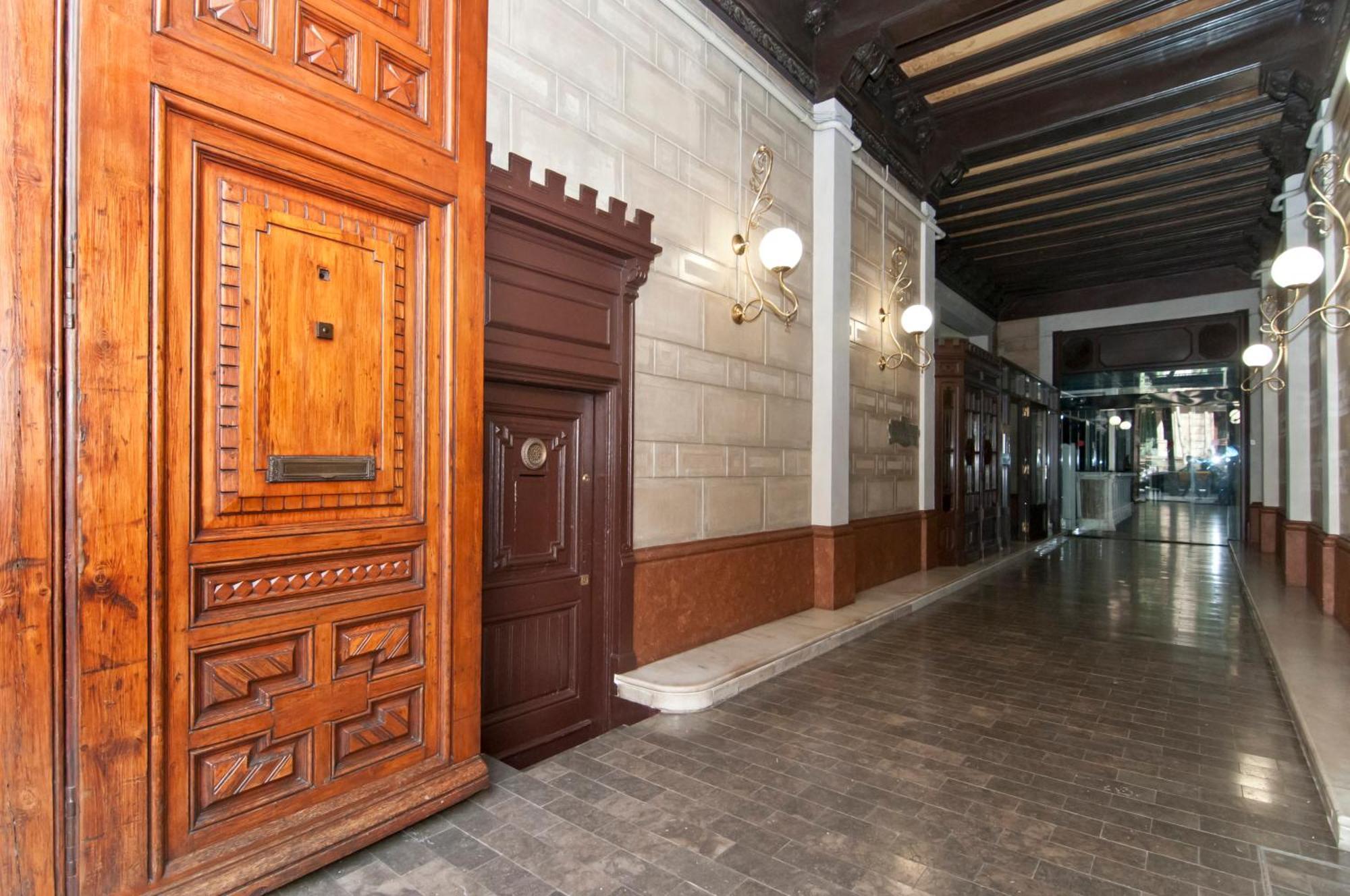 New Flat In The Center-eixample Passeig De Gracia Leilighet